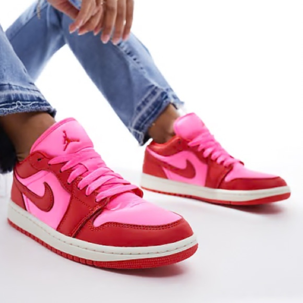 Nike💕Air Jordan 1 Low SE 'Pink Blast' - FB9893 600 - Wmns Size: 10.5 - EUC